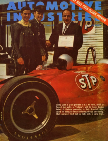 A cette occasion, il avait revêtu une combinaison de pilote de l'US Air Force !